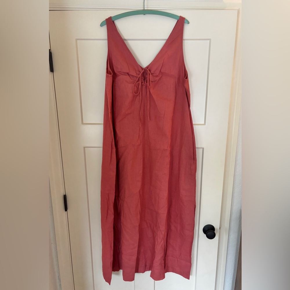 Lou & Grey linen sleeveless dress with keyhole detail